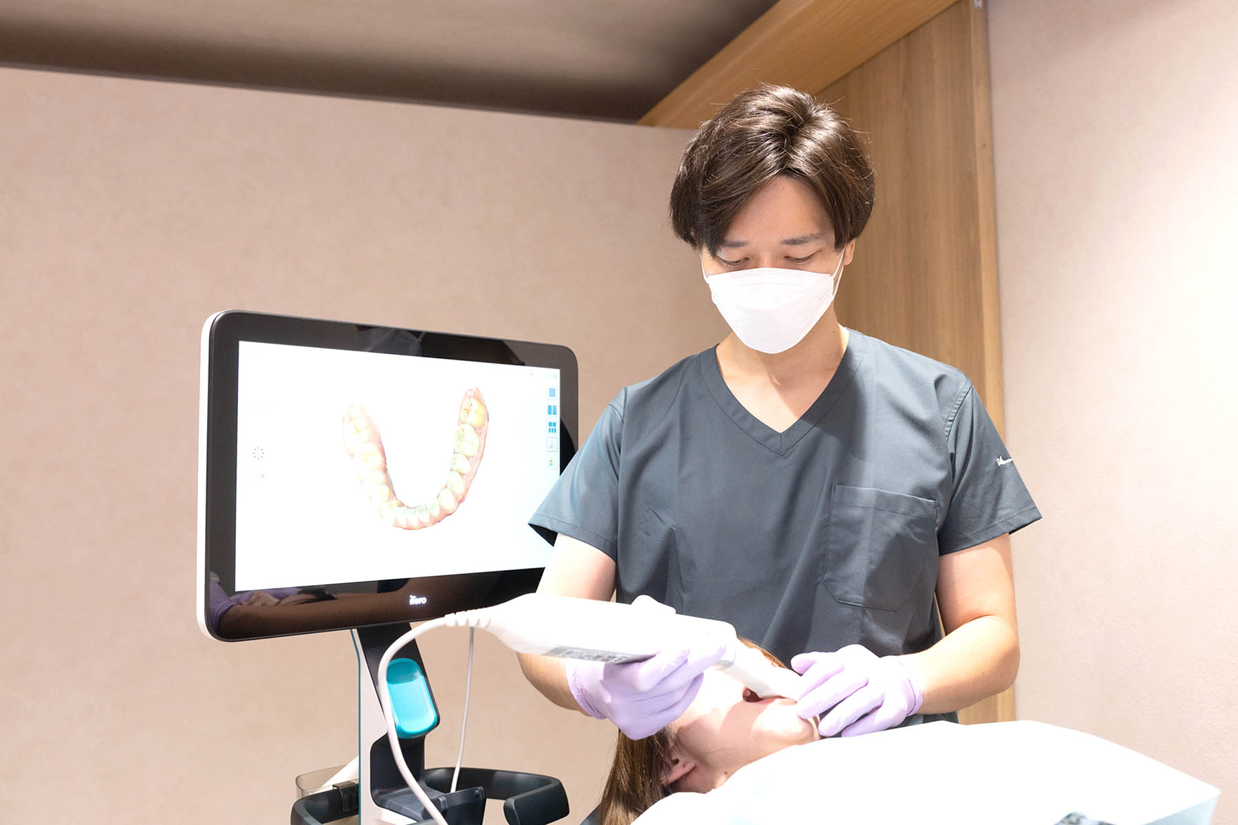 矯正歯科専門医院であること